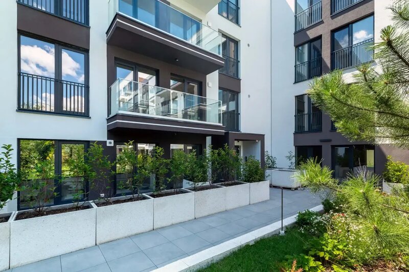 Icon Garden, garsoniera cu gradina, ansamblu nou, finalizat,